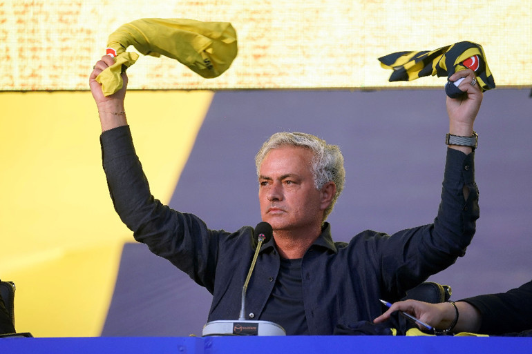 Jose Mourinhonun Fenerbahçeye transferini değerlendirdiler: Şampiyonluklar kazanması için her şey mümkün