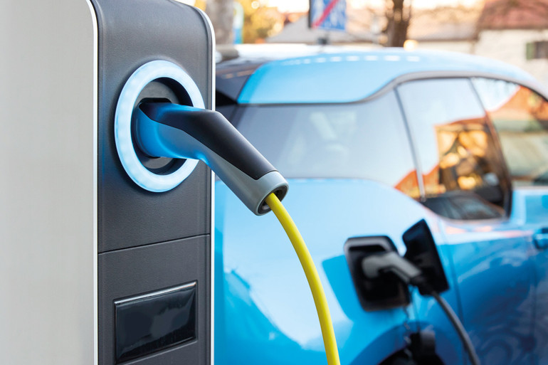 Mayısta satışlar nisan ayına göre yüzde 31.5 arttı... Otomotiv pazarı hız kesmedi