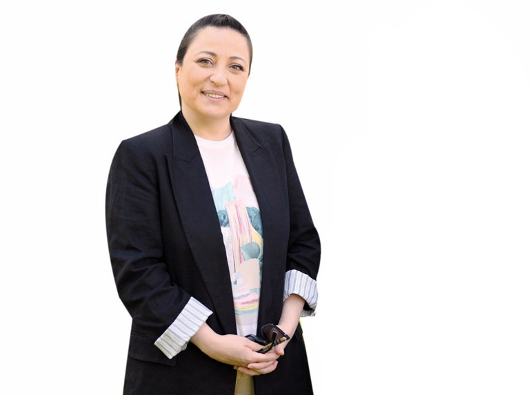 ‘Komşu’ya iade desteği... Zeynep Hanım Atina’yı sevindirdi