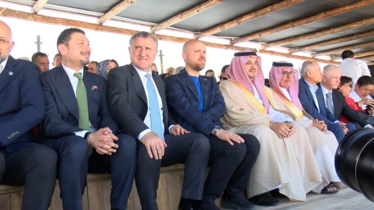 Altıncı Etnospor Kültür Festivali Atatürk Havalimanında başladı... Bilal Erdoğan: Bizi biz yapan değerlere sımsıkı sarılmalıyız