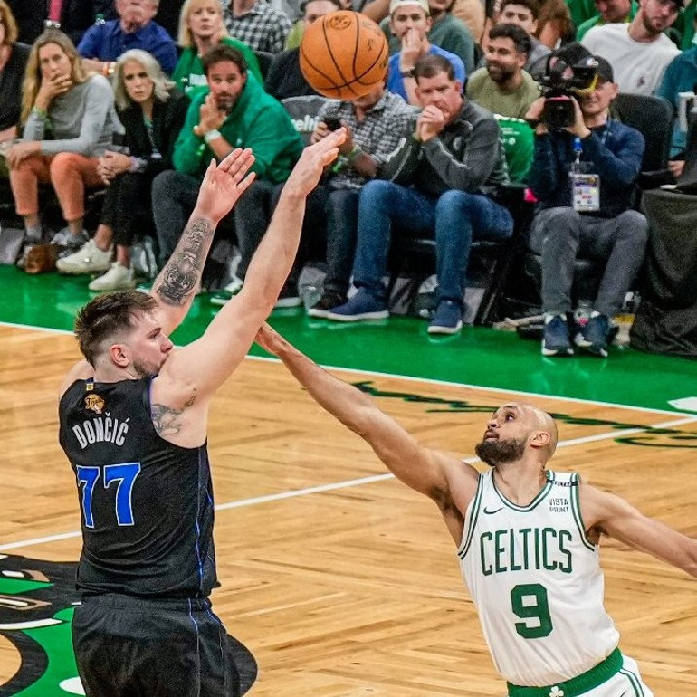 NBA Finalleri başladı Boston Celtics ilk maçı kazandı, seride 1-0 öne geçti...