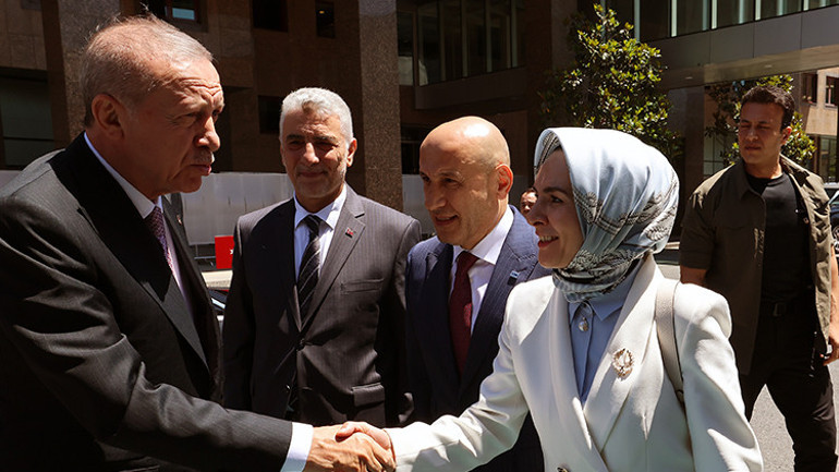 Son dakika... Cumhurbaşkanı Erdoğandan ihracatçılara müjde