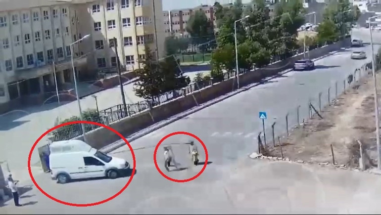 Bu sınavda da manzara değişmedi... Kimini polis kimini zabıta yetiştirdi; kimliğini unutan öğrenci gözyaşlarına boğuldu