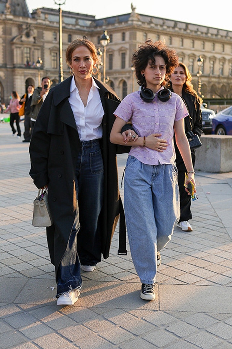Bir saçının pembesi eksikti... Kim inanır ünlü oyuncunun kızı olduğuna