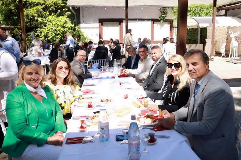 TDU üyeleri kahvaltıda buluştu