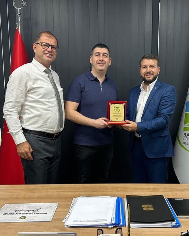 Balıkesir BŞBde ayrılık