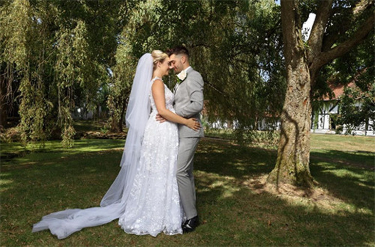 Karı- koca kavgası yapacak vakitleri bile olmadı... Genç yaşta ölen ünlü müzisyenin eşi hala ağlıyor... Kaderimiz böyleymiş.... Bilemedik