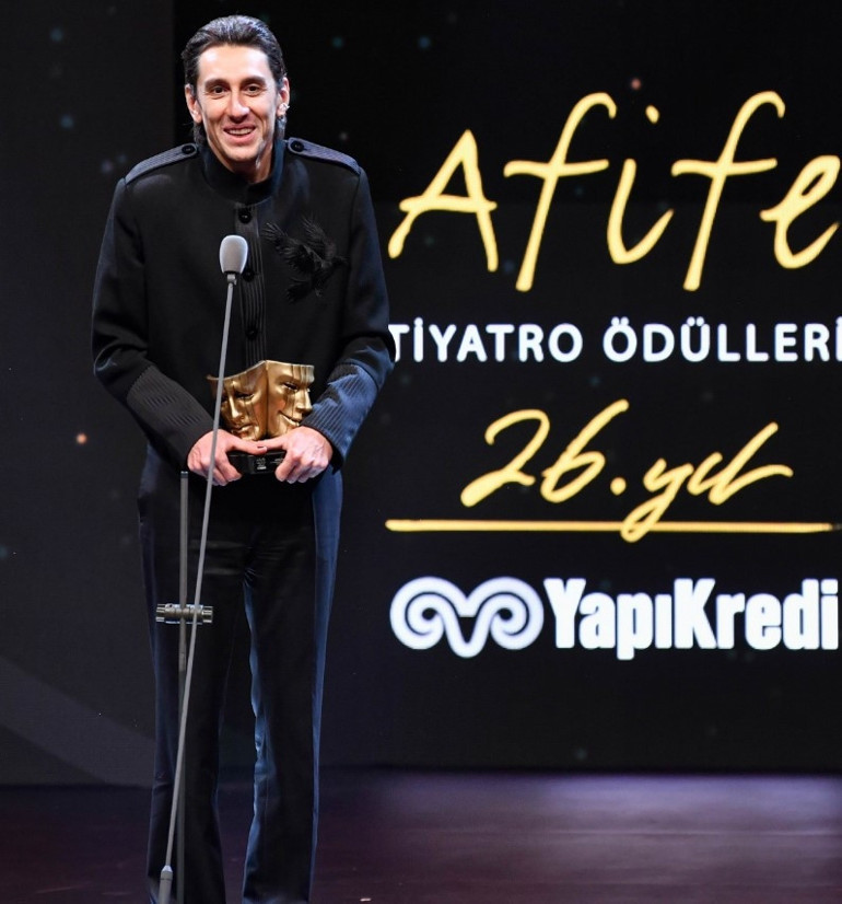 Tiyatronun ödül gecesi