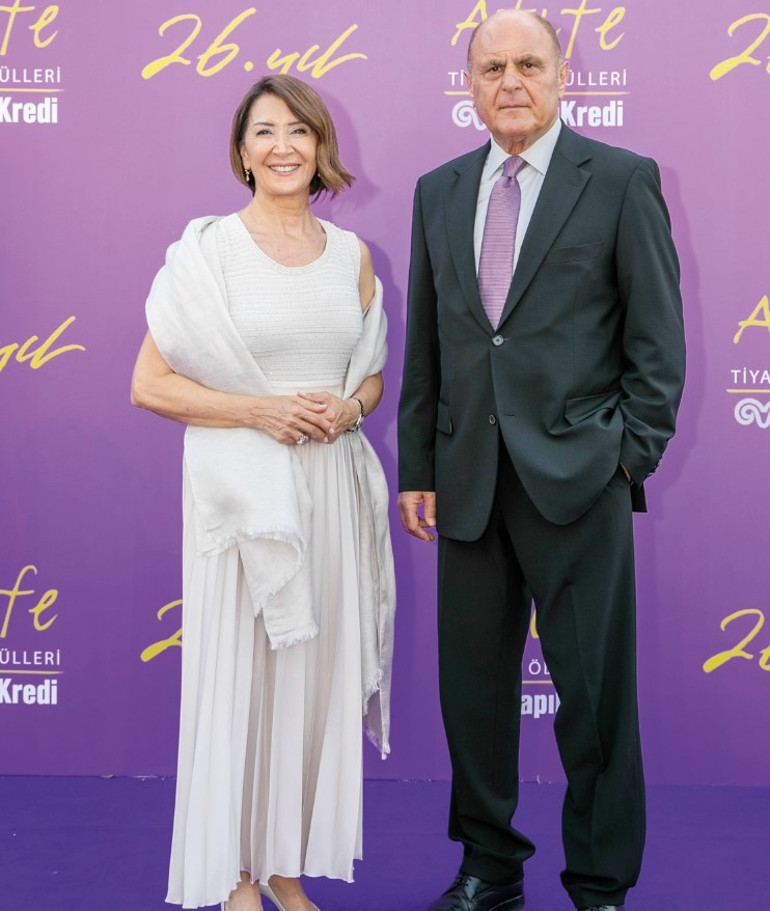 Tiyatronun ödül gecesi