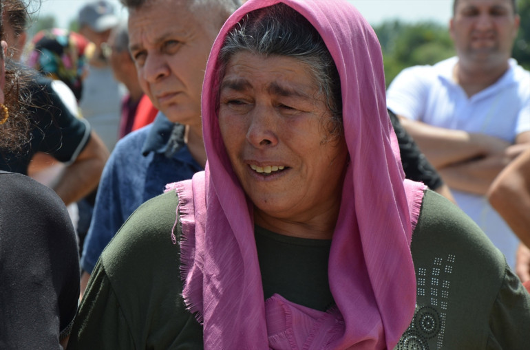 8 aydır kayıp olan Nihal Babayiğitin arandığı bölgede kemik parçaları bulundu Yürek yakan ağıt: Sana nasıl kıydılar kuzum