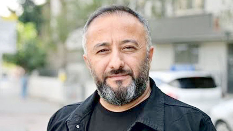 Bayramda yola çıkacaklar dikkat... Telefon ve sıcak yol güvenliğini riske ediyor