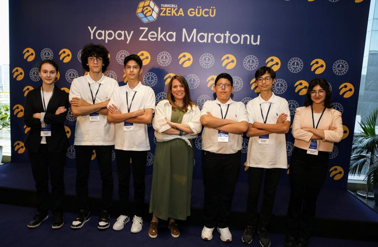 Liseliler ‘Zeka Gücü’ ile yarıştı... Müzikle yabancı dil öğreten proje kazandı