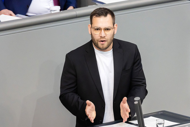 ‘Ya yapın ya da sandık yolunu açın’