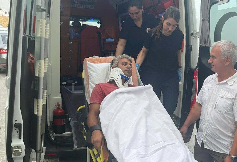 Aydında yangına müdahale eden uçak Bafa Gölüne sert iniş yaptı
