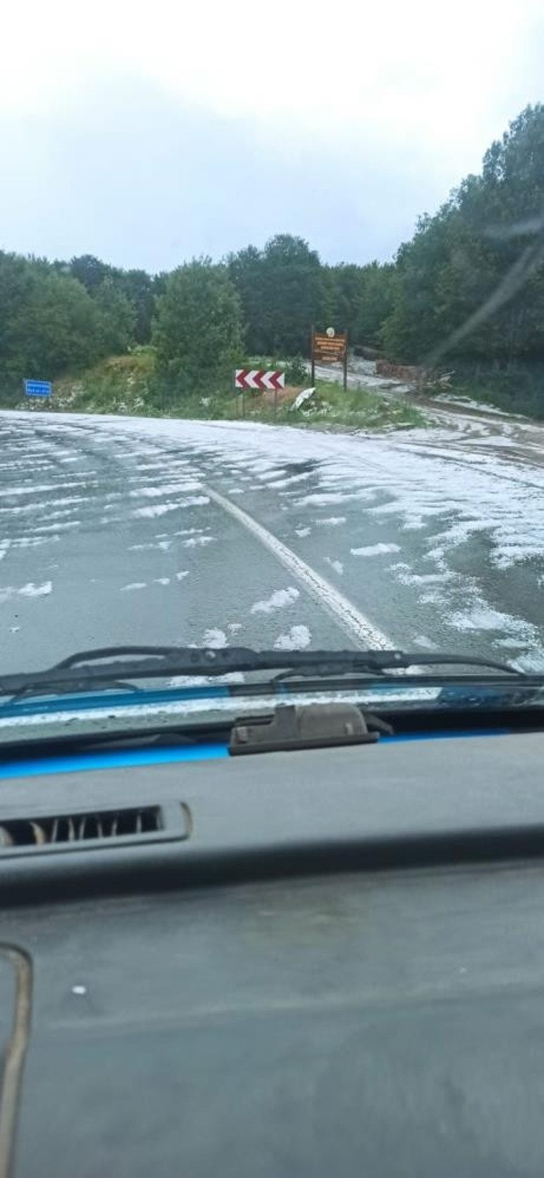 İstanbul ve Ankarada sağanak yağış etkili oldu
