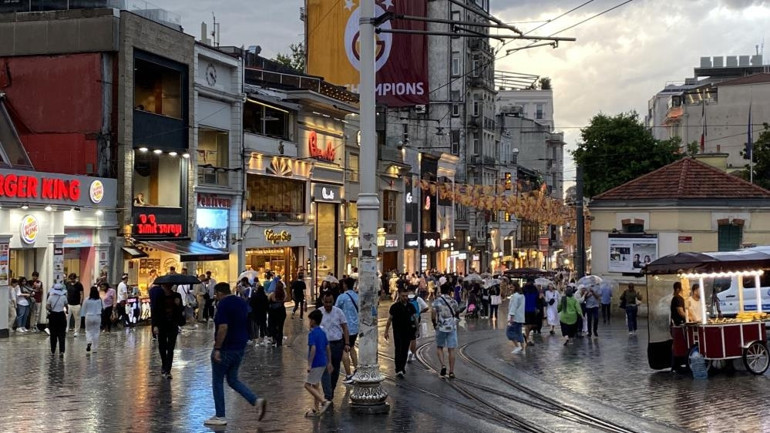 İstanbul ve Ankarada sağanak yağış etkili oldu