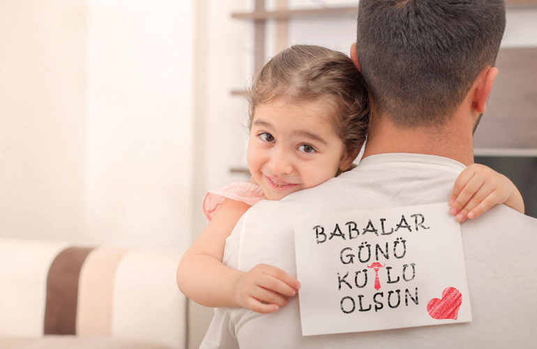 50 babayla konuştuk, onlara ‘sihirli babalık formülleri’ni sorduk: Oyun oynuyorlar, şaka yapıyorlar, dinliyorlar ve bol bol sarılıyorlar