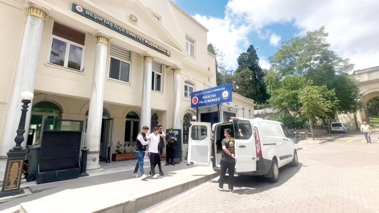 ‘Köprüyü kapattı’ cezaevine girdi... SMA’lı  bebekler için eylem yapmış