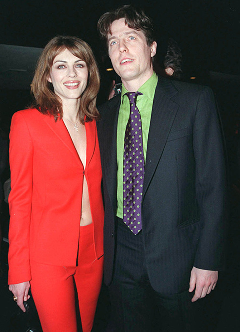 Kocasıyla tatile giderken eski aşkını da götürürdü... Sevgilileri birer birer öldü... Geri kalanlar da onu bir türlü unutamadı