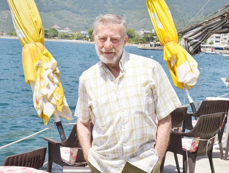 Ahmet Mekin’in Erdekteki evine konuk olduk Selvi Boylum Al Yazmalımı neden izlemedim