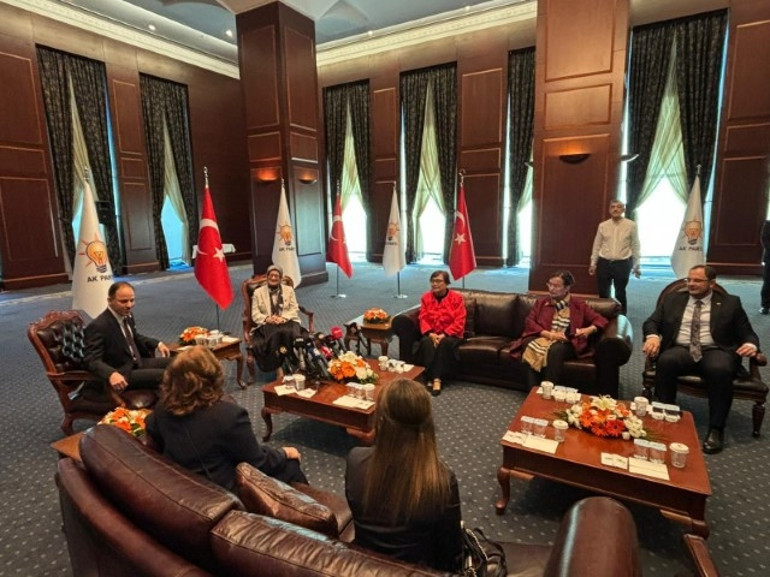 Siyasi partilerde bayramlaşma ziyaretleri