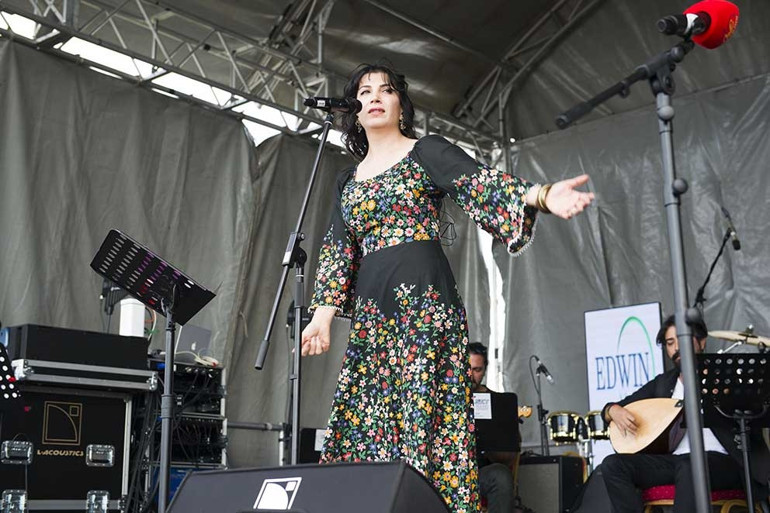 12. Britanya Alevi Festivali’nde binlerce kişi bir araya geldi