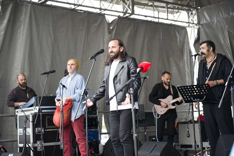 12. Britanya Alevi Festivali’nde binlerce kişi bir araya geldi