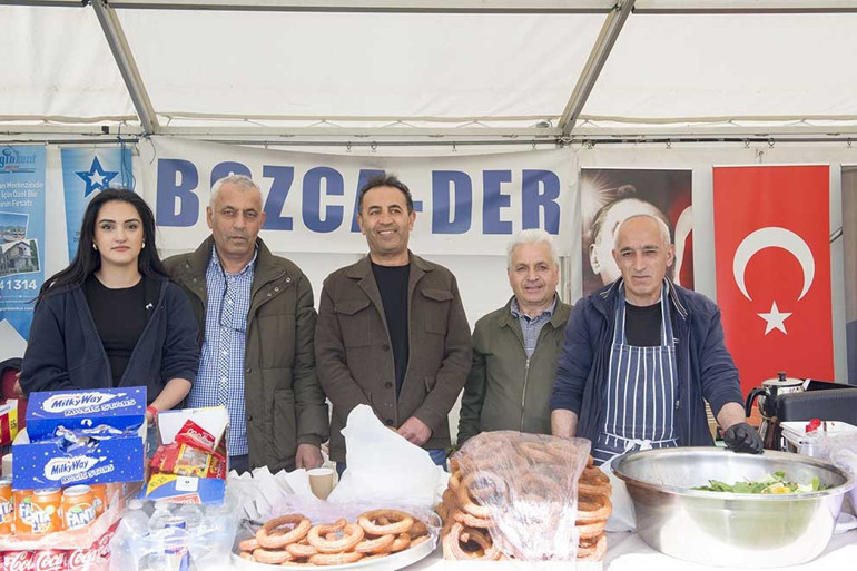 12. Britanya Alevi Festivali’nde binlerce kişi bir araya geldi