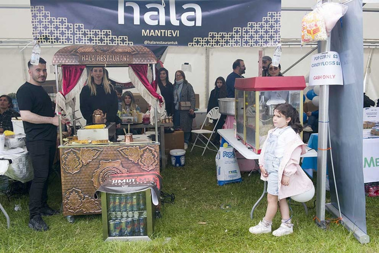 12. Britanya Alevi Festivali’nde binlerce kişi bir araya geldi