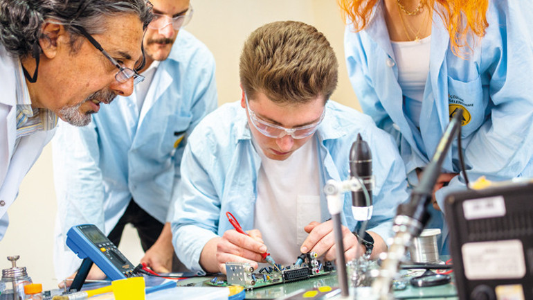 Tembellik bedene oturmak ömre ihanettir