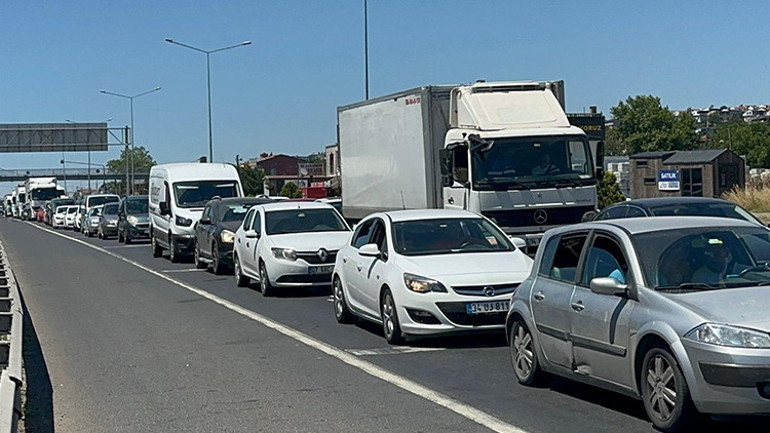 Kurban Bayramı tatili sonrası dönüşler başladı: İstanbul yönünde yoğunluk