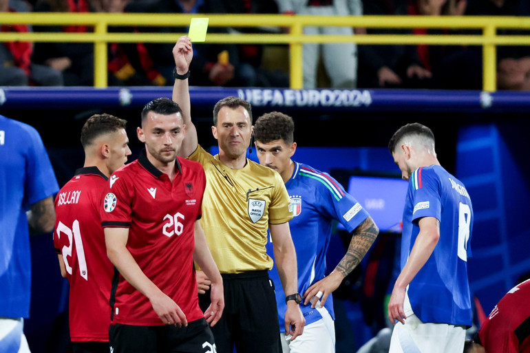 Türkiye - Portekiz maçı hakemine aman dikkat Şikeden 6 ay ceza aldı, itirafçı olup kurtuldu