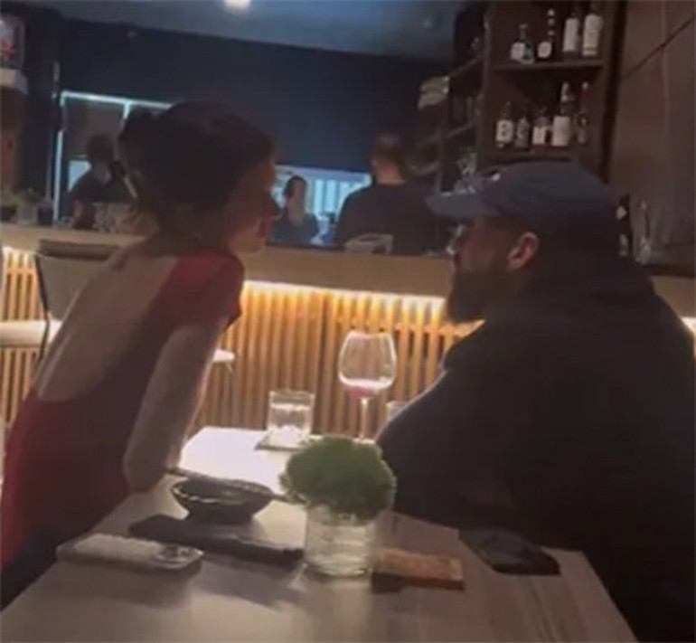 Ayrılığa yürekleri dayanmadı.... Aşkla karın doyurdular