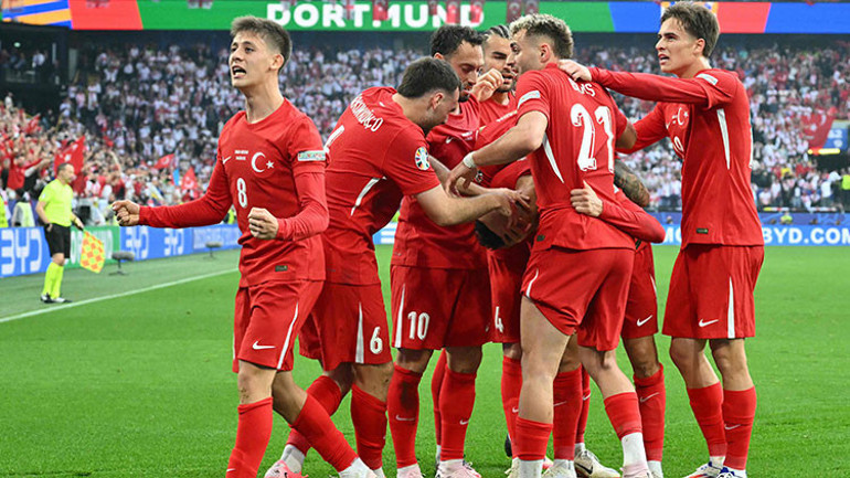 A Milli Takımın Portekiz yenilgisinin ardından yapılan eleştiriler haklı mı Hakan Çalhanoğlu isyan etmişti, altı turnuvada sadece bir kez başarıldı...