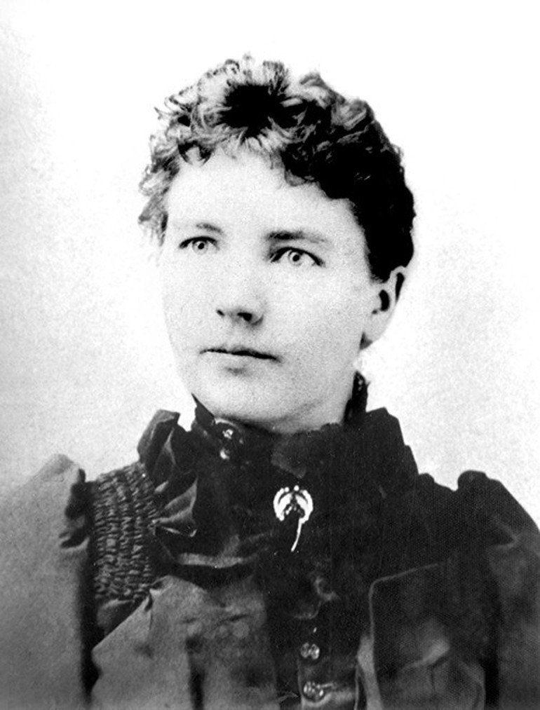 Tam dudaklarımız birbirine değiyordu ki annesini hıçkırık tuttu