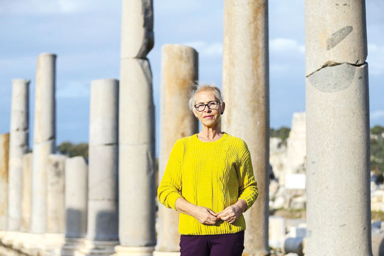 Arkeolojinin duayen ismi Göbeklitepedeki ağlama turu şarlatanlığına isyan etti