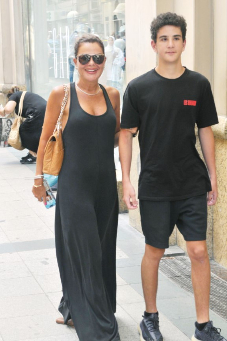 Demir annesini geçti