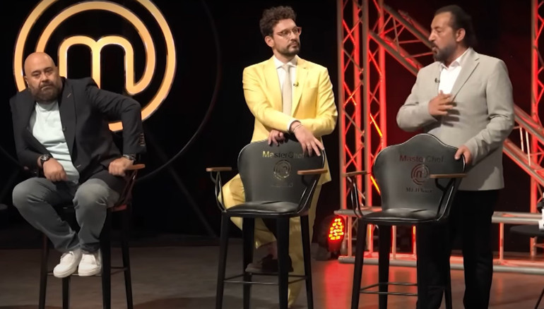 Masterchefte duygusal anlar... Mehmet Şef, yaşadığı kazayı ilk kez anlattı: Çocuklarım elimi dövme yaptırmış