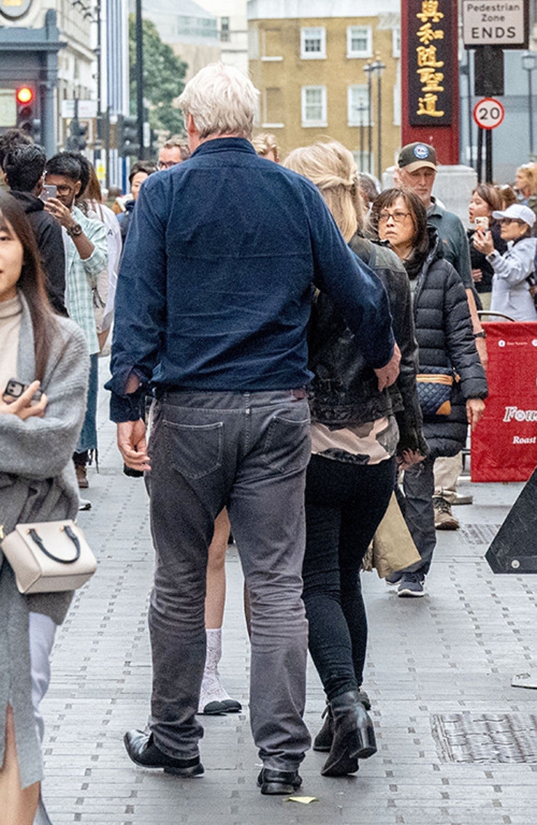 Evlilik bitti, söylentiler başladı... Sevgilisini hazırlayıp karısını bıraktı