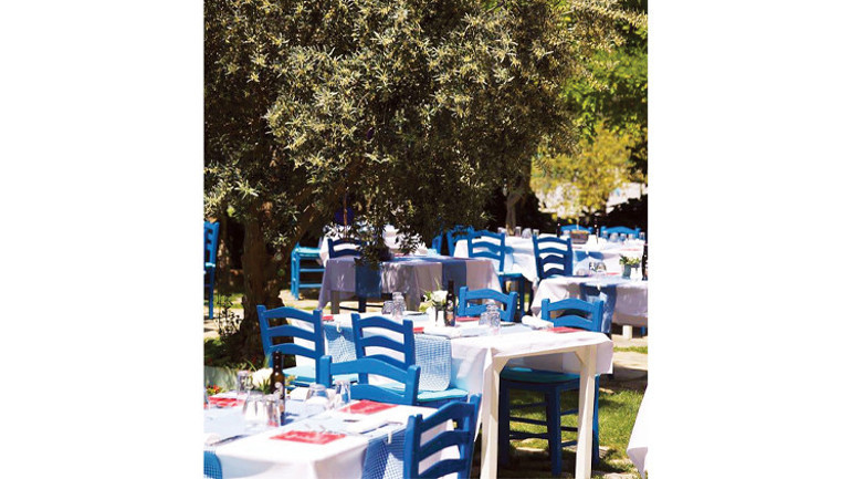 Alaçatı’da ‘modern’ gazino