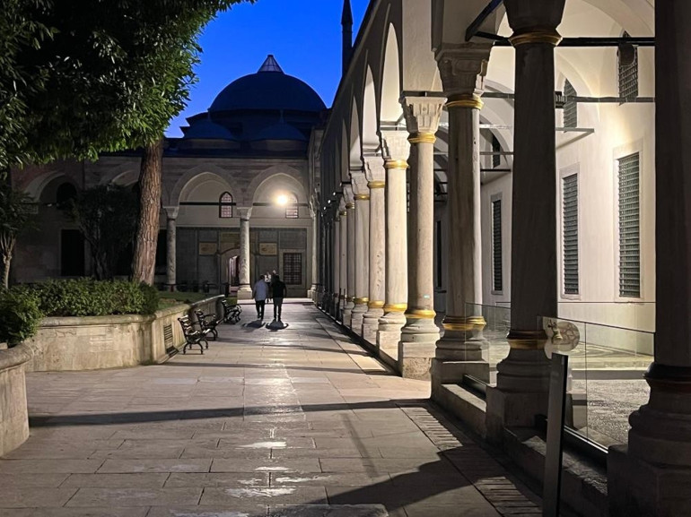 Topkapı Sarayı’nın kapıları ilk kez gece ziyaretlerine açıldı