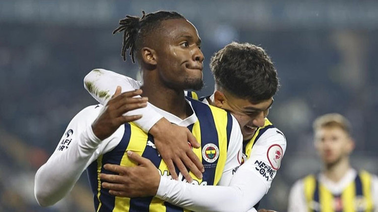 Fenerbahçenin yeni Arda Güleri Efekan Karayazıdan Spor Arenaya özel açıklama: Geri döneceğim | Mourinho için sabırsızım | Arda beni sürekli arayıp motive ediyor