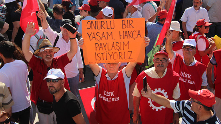 CHP lideri Özgür Özel ‘Emek Mitingi’nde konuştu: Geçim olmazsa seçim olur