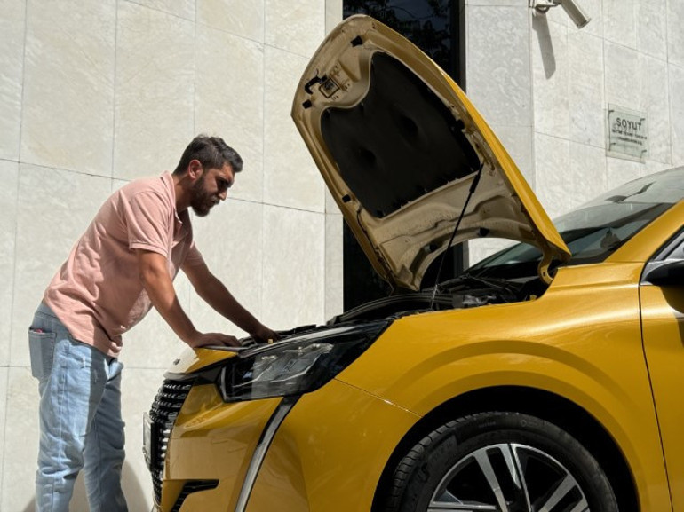 Sıfır otomobil satın alan gence büyük şok: Eksper raporunu bayiye iletince 100 bin lira teklif ettiler
