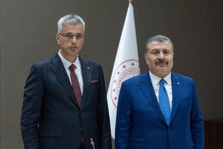 Sağlık Bakanlığında devir teslim töreni... Bakan Memişoğlu: Başarılı sağlık hizmetlerini çok daha iyi yerlere getireceğiz