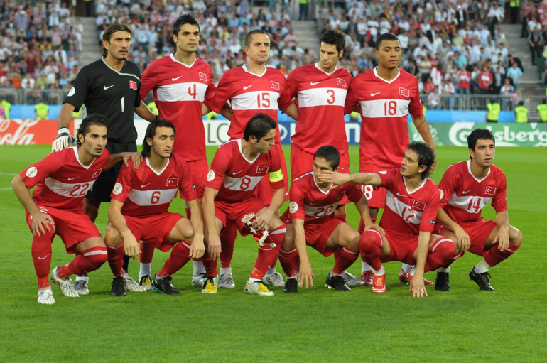 EURO 2008in kahramanları Hürriyete konuştu: Biz bitti demeden bitmez dedik, sıra Bizim Çocuklarda