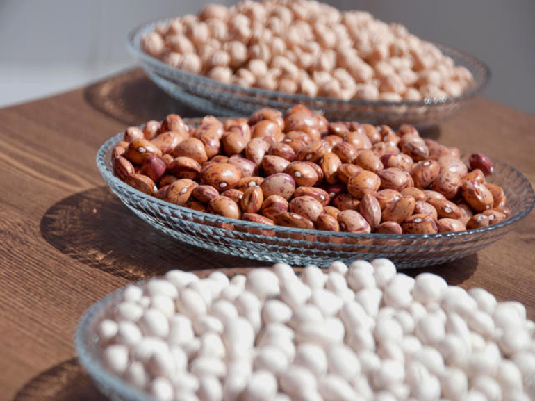 Uzun yaşamın sırrı sebzelerden çok bu iki besin grubunda saklı | Baklagiller ve tahıllar erken ölüm riskini azaltıyor