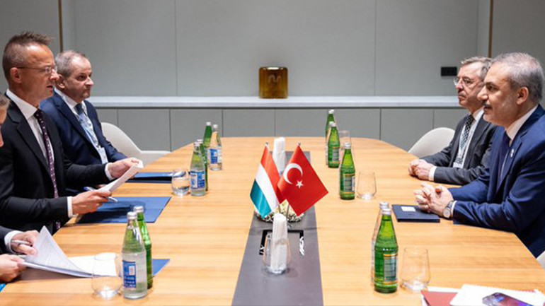 Bakan Fidan, Macar ve KKTCli mevkidaşlarıyla görüştü