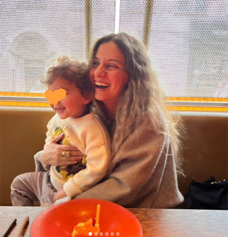 Dört gencecik kız Türk pop müzik dünyasında fırtınalar estirmişti... Şimdi hepsi başka hayatların kahramanı oldu