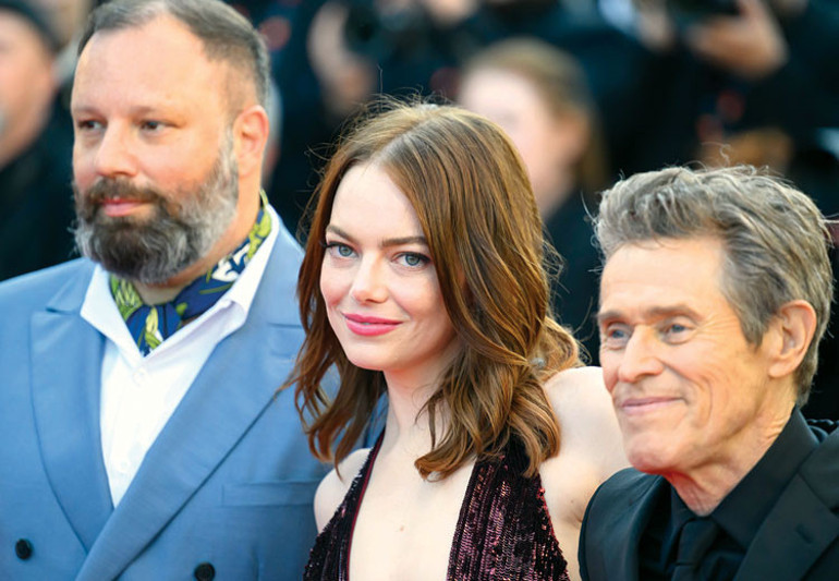 FİLMLER DÜNYANIN  BİR YANSIMASIDIR